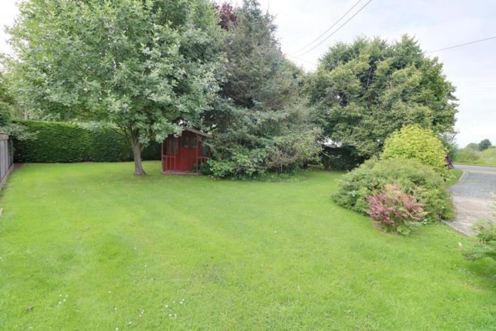 Millfields Cottage And Garden Goxhill  Экстерьер фото