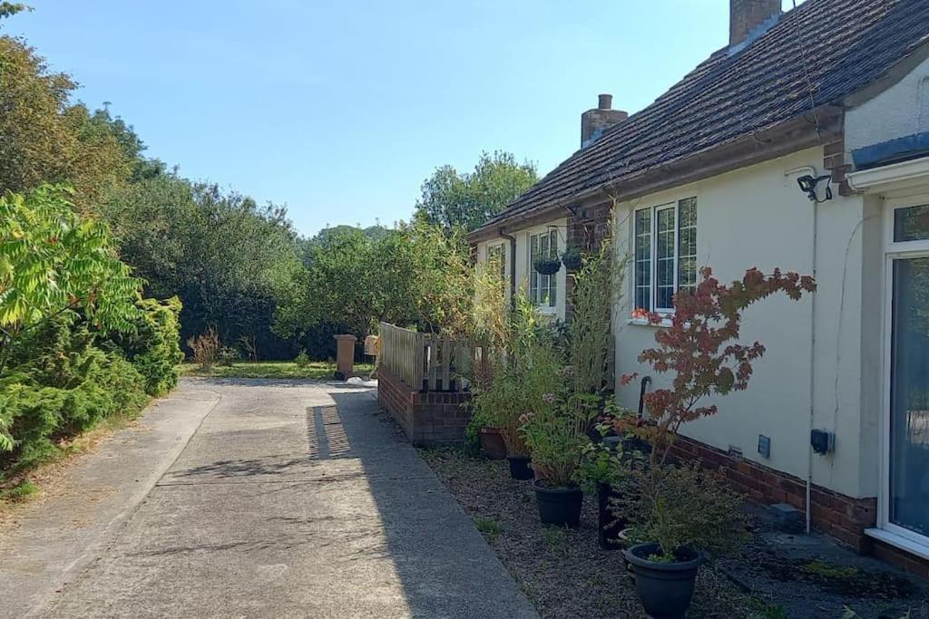 Millfields Cottage And Garden Goxhill  Экстерьер фото