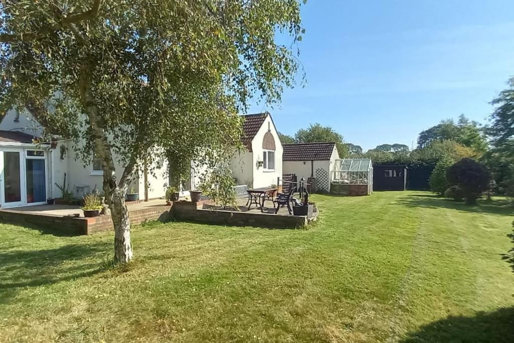 Millfields Cottage And Garden Goxhill  Экстерьер фото