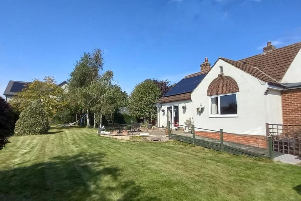 Millfields Cottage And Garden Goxhill  Экстерьер фото